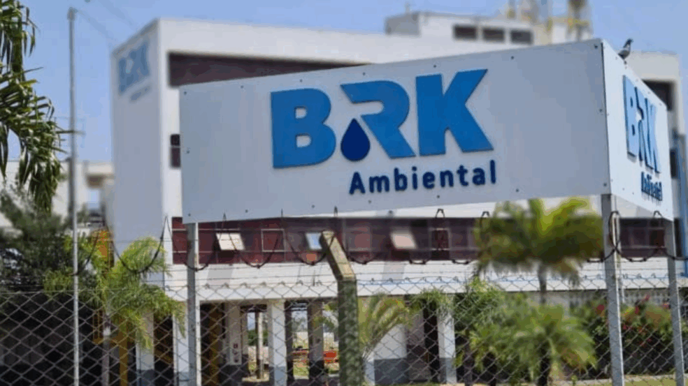 Placa da BRK Ambiental Placa da BRK Ambiental