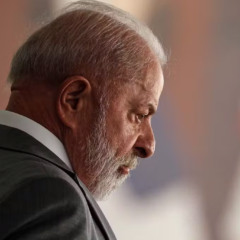 Lula: presidente se reuniu com Weverton Rocha; governo corre contra o tempo para alinhar conversas com senadores a tempo de sabatina, prevista para dia 10 — Foto: Marcelo Camargo/Agência Brasil


