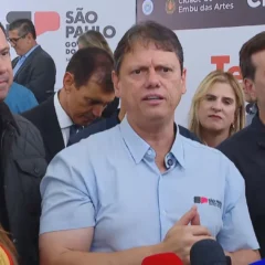 O governador de S&atilde;o Paulo, Tarc&iacute;sio de Freitas (Republicanos)  &bull; CNN
