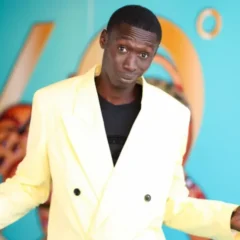 Khaby Lame do TikTok, fecha acordo de R$5 bi para monetizar com f&atilde;s