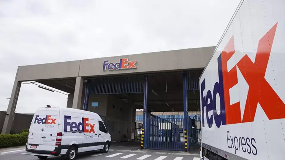 FedEx anuncia encerramento das operações domésticas de transporte no Brasil FedEx anuncia encerramento das operações domésticas de transporte no Brasil