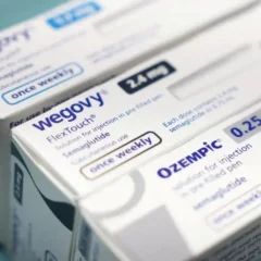 Embalagens de Wegovy e Ozempic (Cr&eacute;dito: REUTERS/Hollie Adams)

