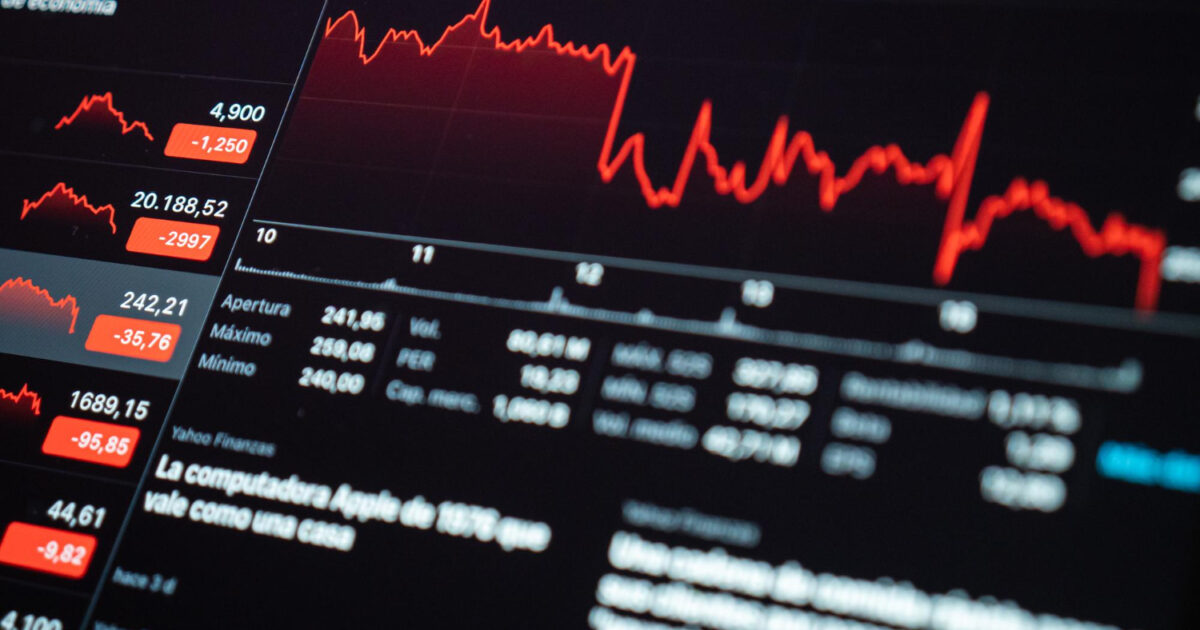 Ibovespa cai aos 184,2 mil pontos com Petrobras e Vale em baixa após payroll forte nos EUA Ibovespa cai aos 184,2 mil pontos com Petrobras e Vale em baixa após payroll forte nos EUA